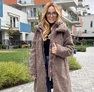 Alisha kabát fangó – Hosszított bukléhatású női kabát steppelt betéttel – Innova Fashion